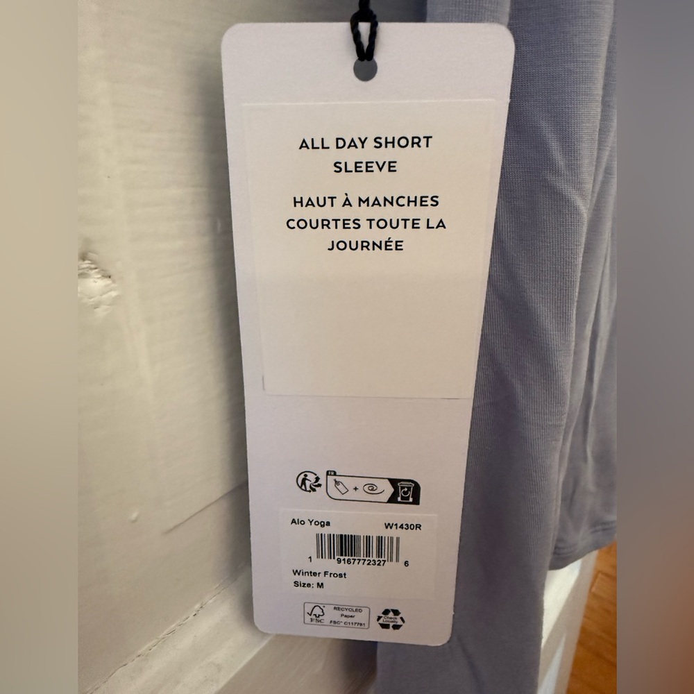 Alo Yoga All Day Short Sleeve Winter Frost M - Picture 5 of 6